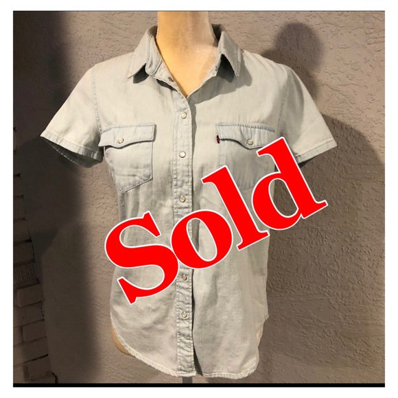 Levi's Tops - Levi’s Short Sleeve Distressed Western Shirt